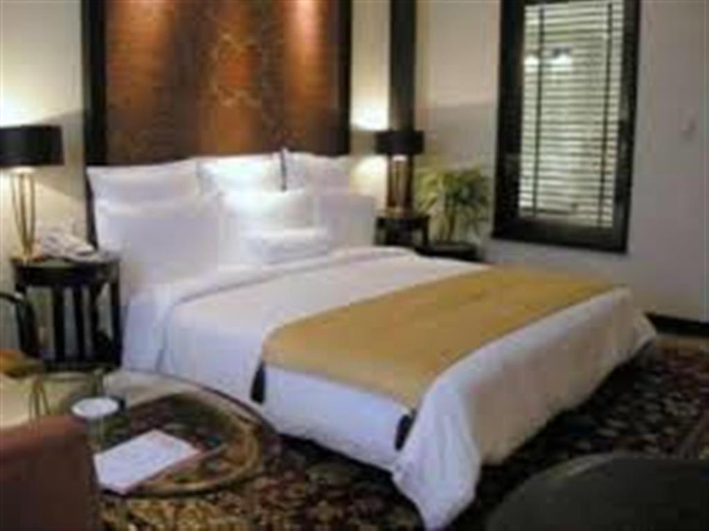 Hotel Marco Polo Lahore Extérieur photo
